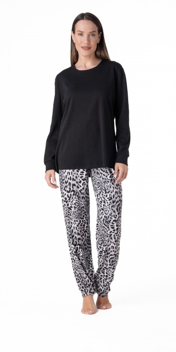 Μαύρη πυζάμα με animal print παντελόνι