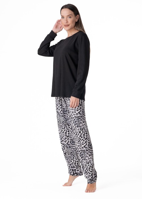 Μαύρη πυζάμα με animal print παντελόνι