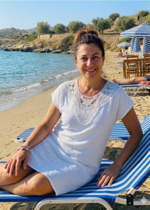 Μίντι καλοκαιρινό φόρεμα σε λευκό χρώμα