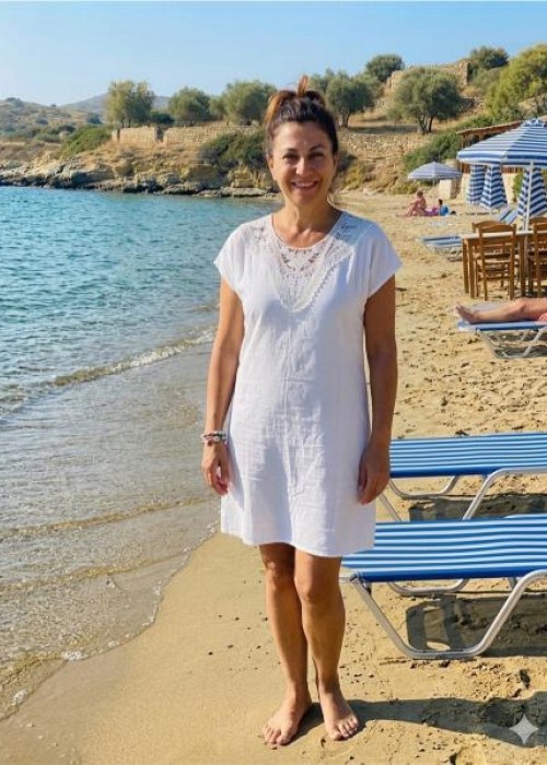 Μίντι καλοκαιρινό φόρεμα σε λευκό χρώμα