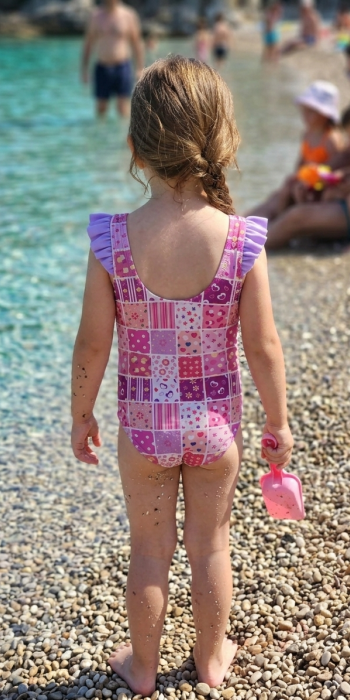 Παιδικό ολόσωμο ροζ μαγιό Παιδικό ολόσωμο ροζ μαγιό