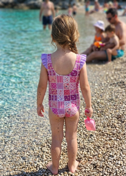 Παιδικό ολόσωμο ροζ μαγιό