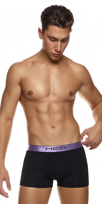 Med μαύρο boxer