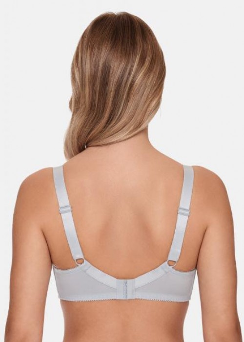 latina grey