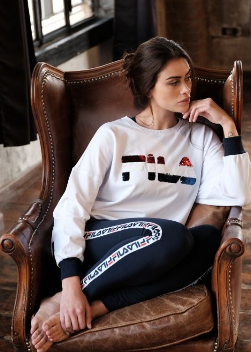 Fila φόρμα με πούλιες.
