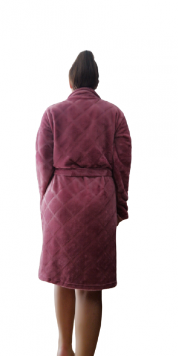 Γυναικεία fleece Ρόμπα σε χρώμα σάπιο μήλο με ανάγλυφους ρόμβους Γυναικεία fleece Ρόμπα σε χρώμα σάπιο μήλο με ανάγλυφους ρόμβους