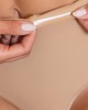 Λαστέξ εσώρουχο στρινγκ σε μπεζ χρώμα
